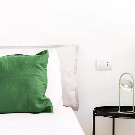 Shades Of - * コモ