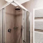 Apartment Shades Of - Como